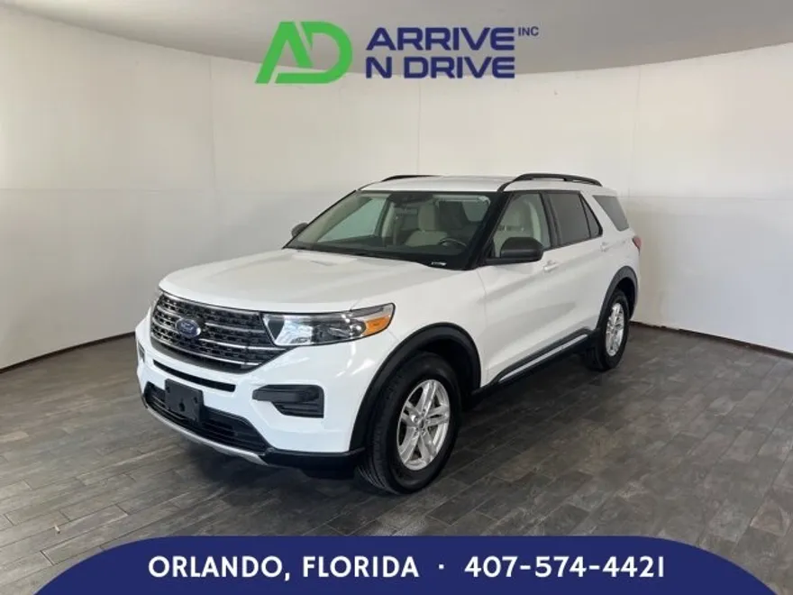 2021 Ford Explorer XLT photo 1