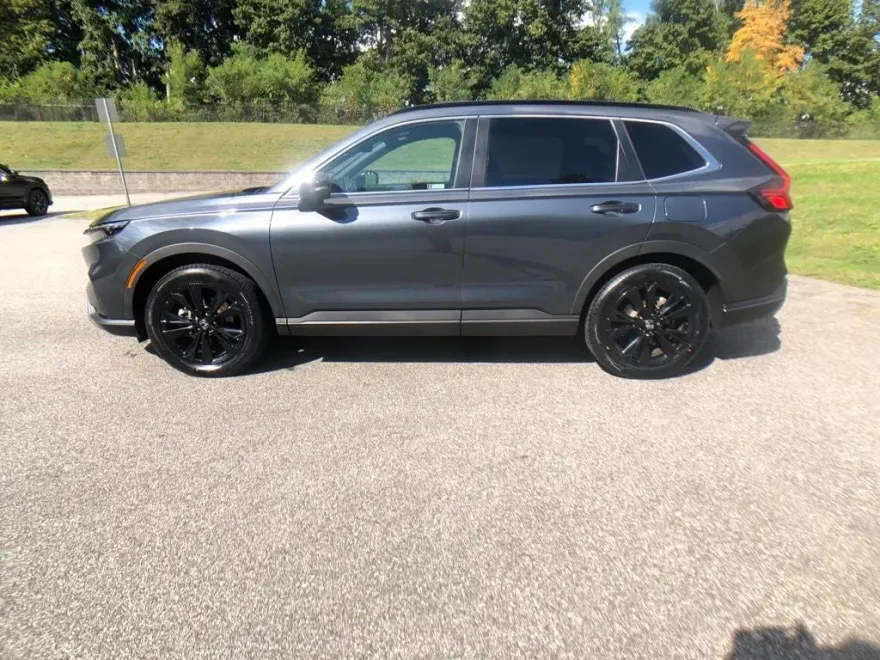 2023 Honda CR-V Hybrid Sport Touring photo 1