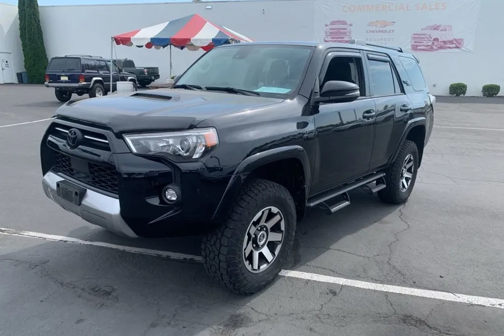 2021 Toyota 4Runner TRD Off-Road Premium photo 1