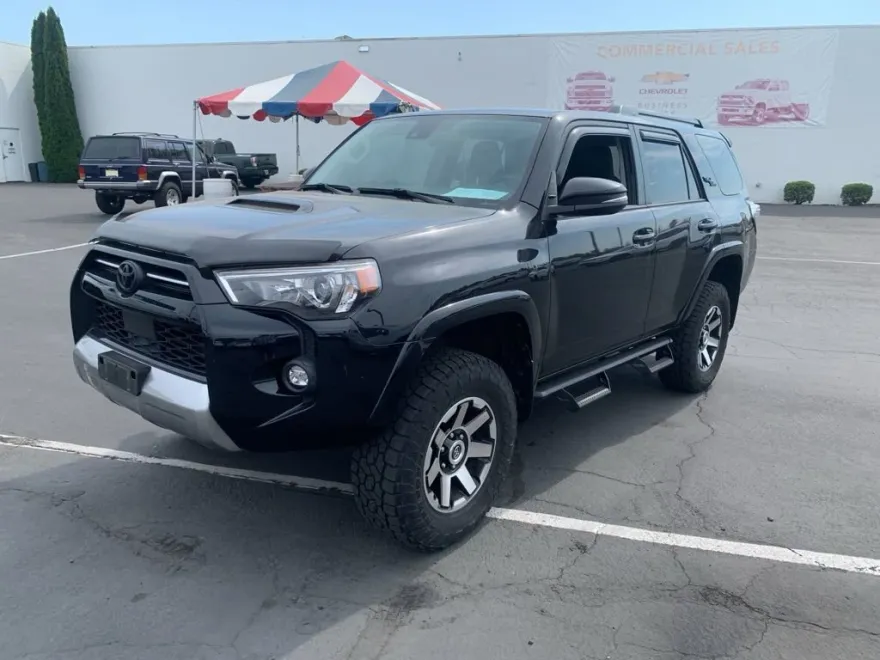 2021 Toyota 4Runner TRD Off-Road Premium photo 1