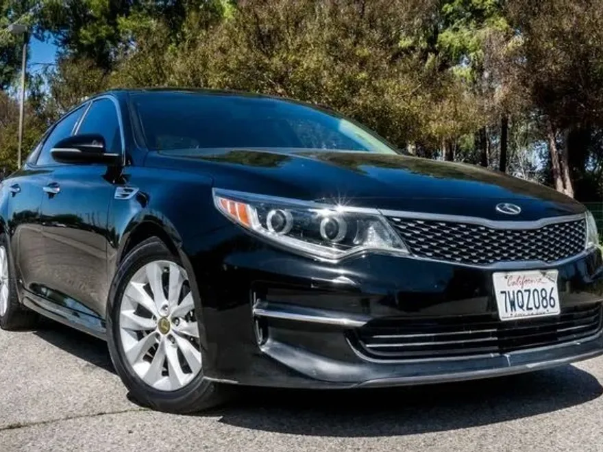 2016 Kia Optima SX Turbo photo 1