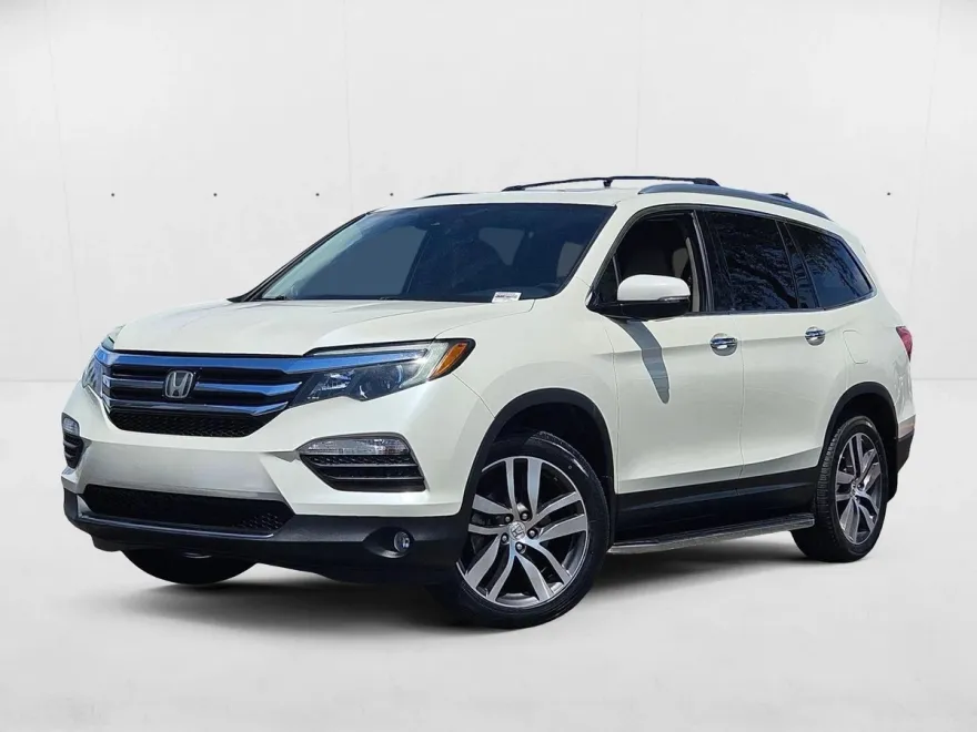 2017 Honda Pilot Elite photo 1