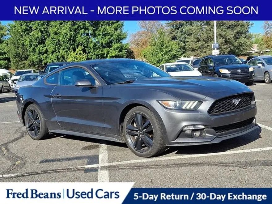 2016 Ford Mustang EcoBoost photo 1