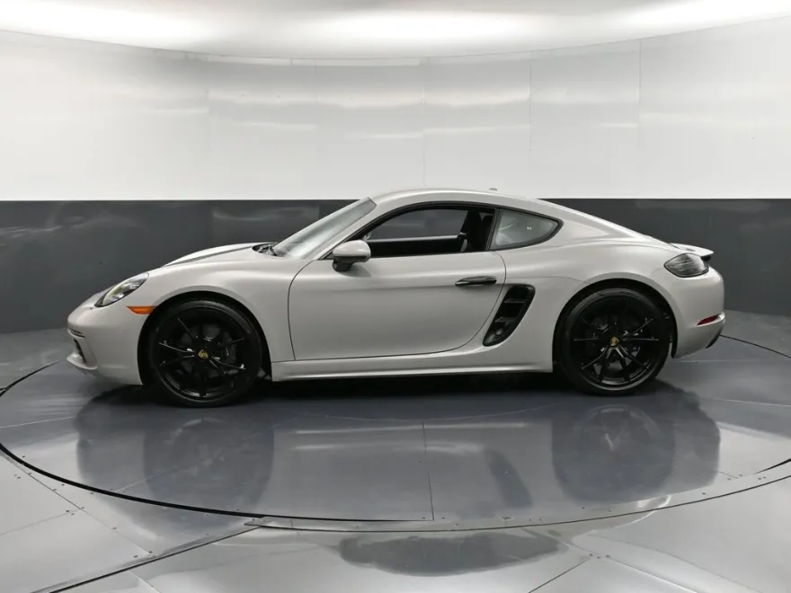 2024 Porsche Cayman Base photo 1