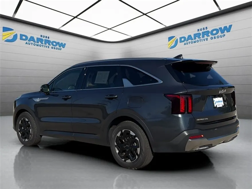 2024 Kia Sorento S photo 1