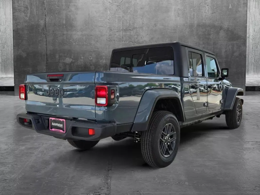 2025 Jeep Gladiator Sport S photo 2