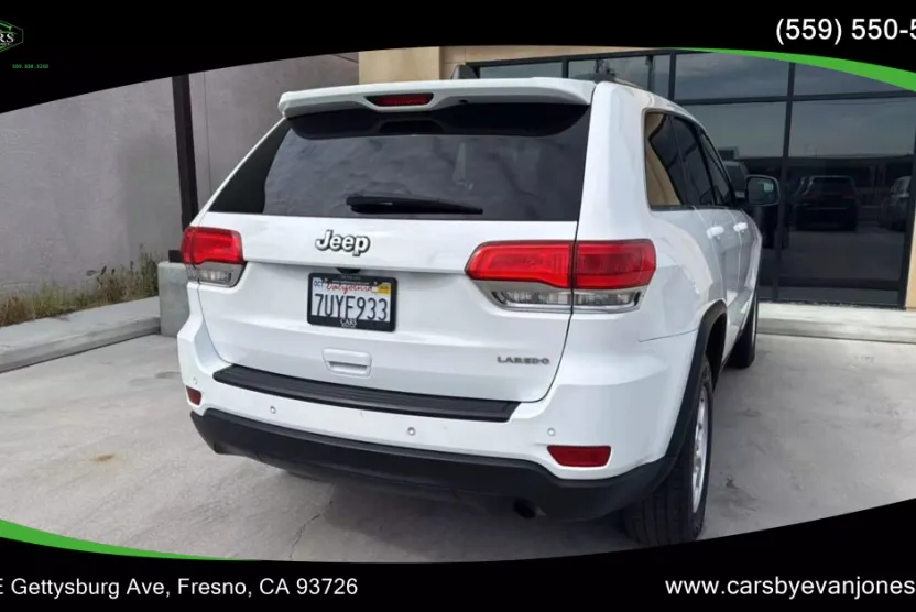 2017 Jeep Grand Cherokee Laredo Sport photo 1