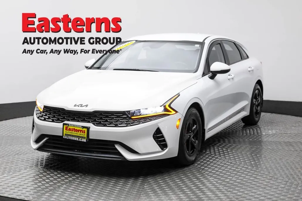 2023 Kia K5 LXS photo 1