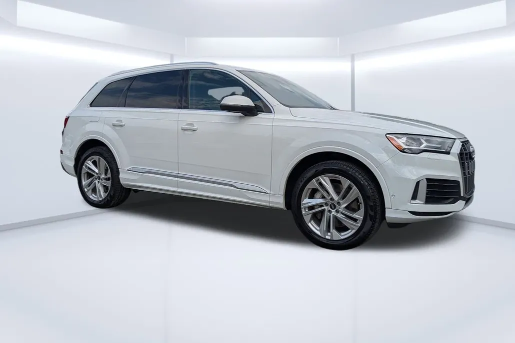 2021 Audi Q7 45 Premium photo 1