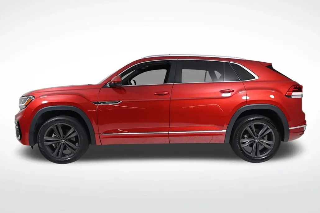 2022 Volkswagen Atlas Cross Sport V6 SEL R-Line photo 1