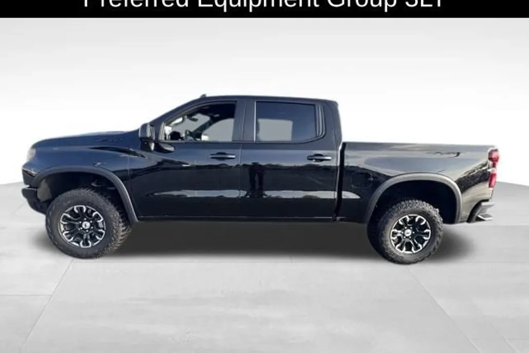 2025 Chevrolet Silverado 1500 ZR2 photo 1