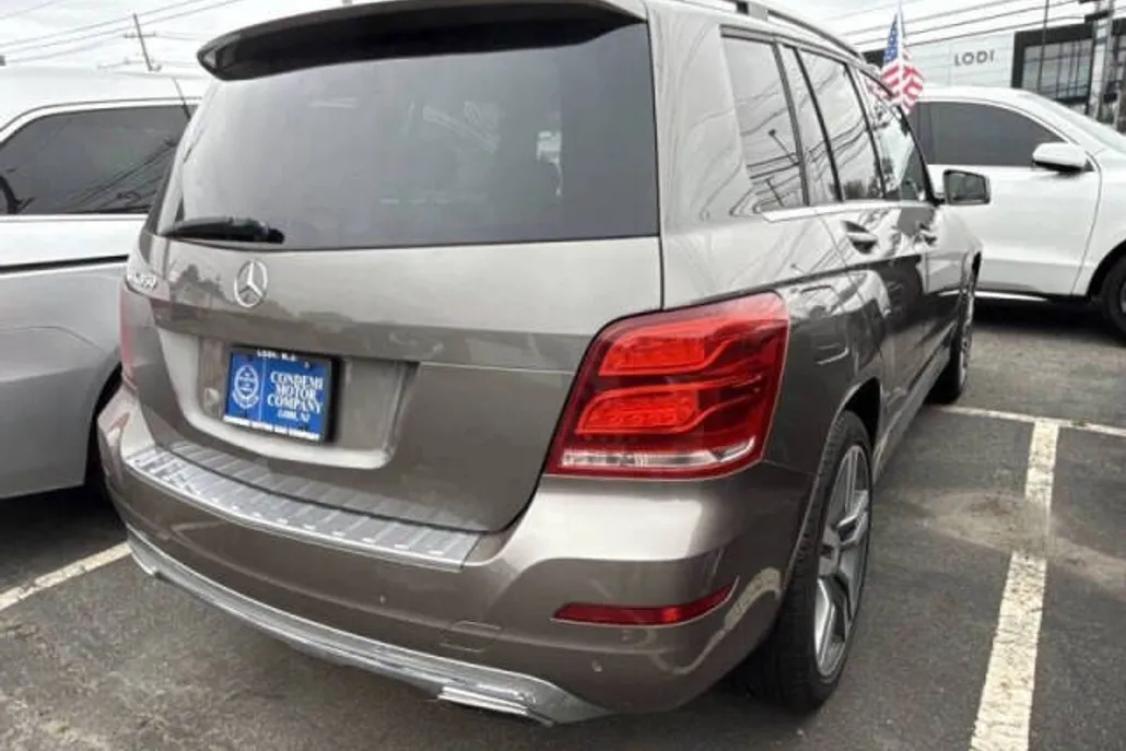 2015 Mercedes Benz GLK 350 photo 1
