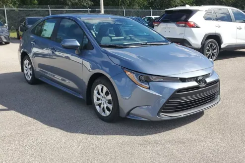 2026 Toyota Corolla LE photo 3