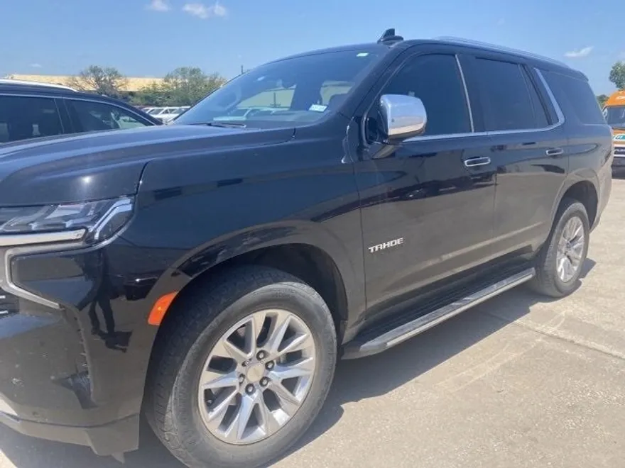 2022 Chevrolet Tahoe Premier photo 1