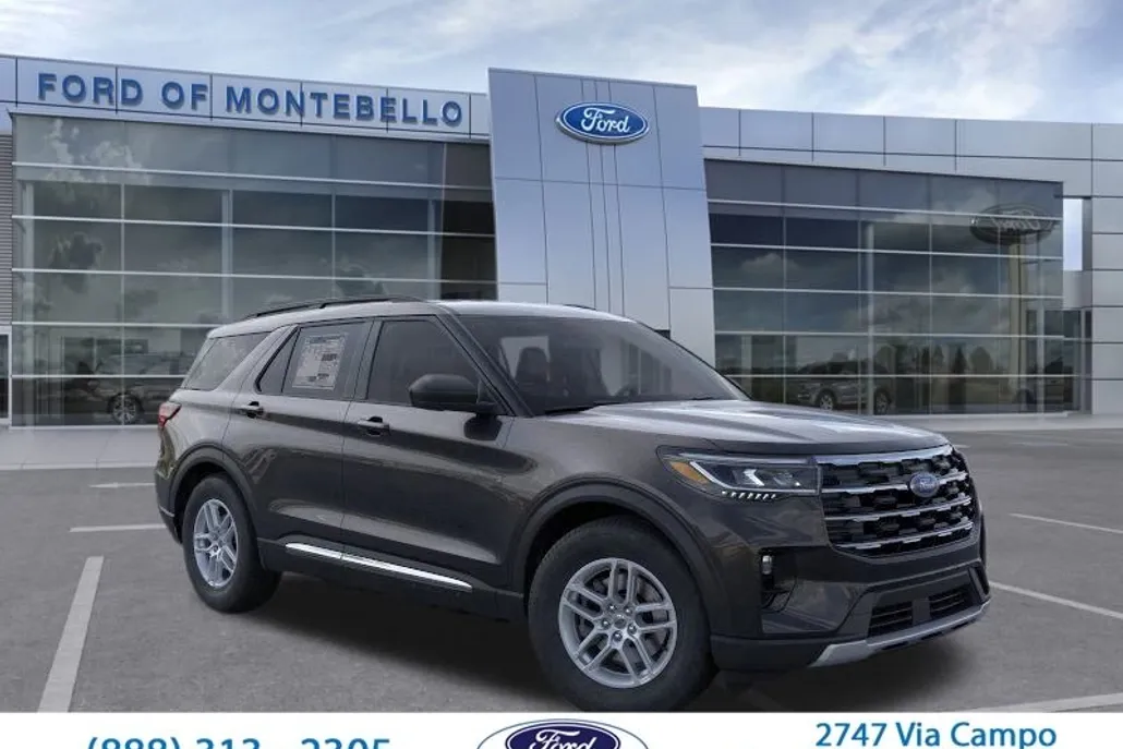 2025 Ford Explorer photo 1