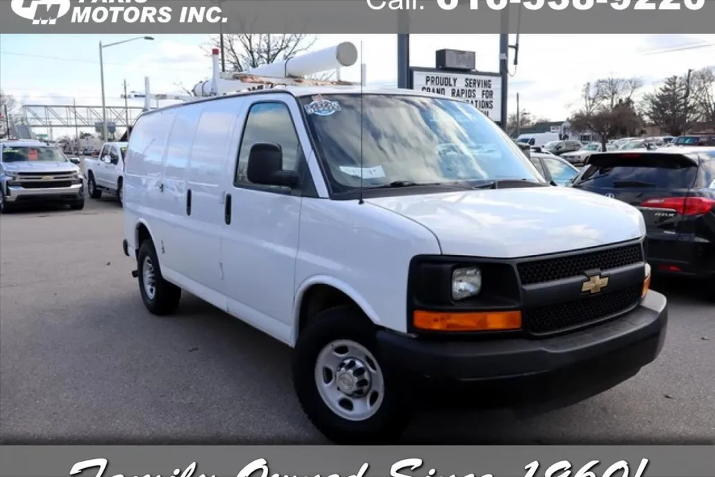 2012 Chevrolet Express 2500 Cargo photo 1