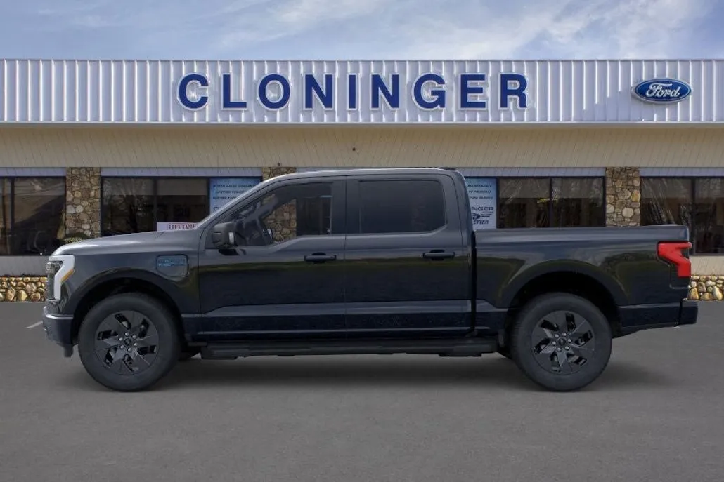 2025 Ford F-150 Lightning photo 1