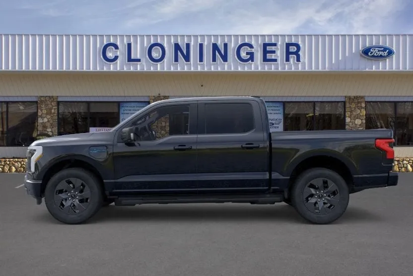 2025 Ford F-150 Lightning photo 1