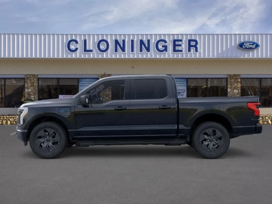 2025 Ford F-150 Lightning photo 1