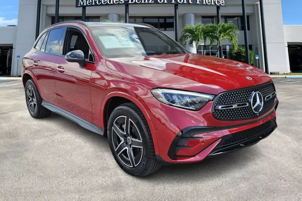 2025 Mercedes Benz GLC 300 photo 1