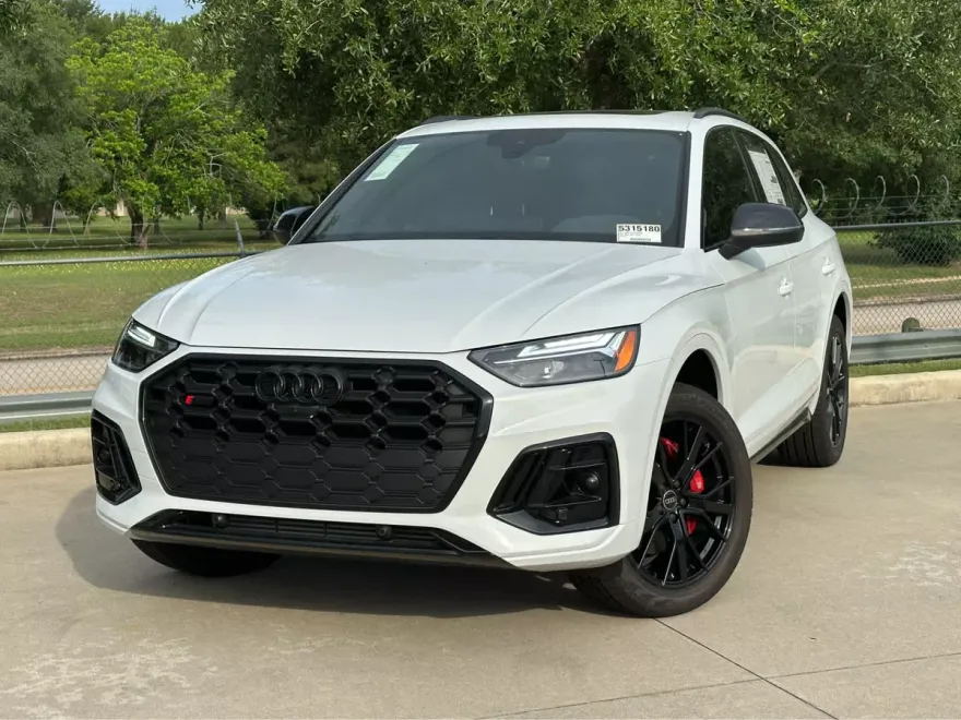 2025 Audi SQ5 Premium photo 1