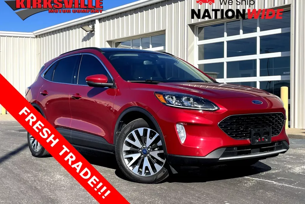 2020 Ford Escape Titanium photo 1