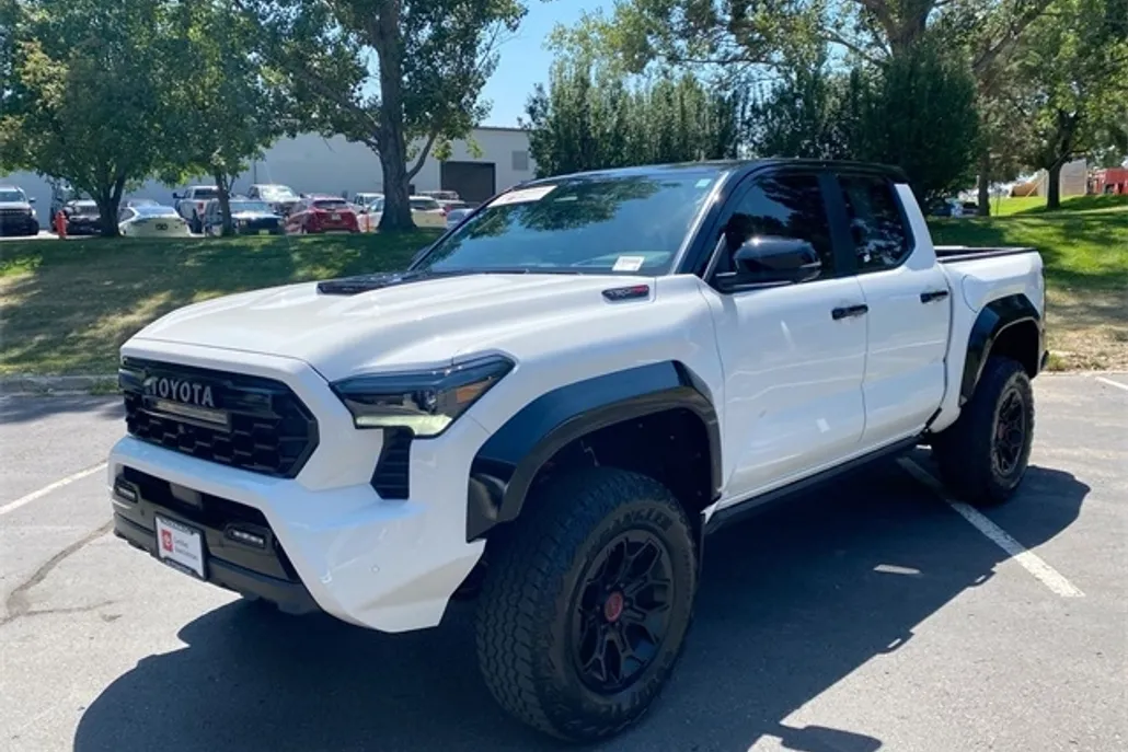 2024 Toyota Tacoma TRD Pro 4x4 photo 1