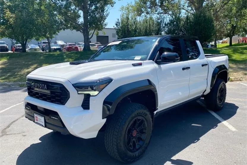 2024 Toyota Tacoma TRD Pro 4x4 photo 1