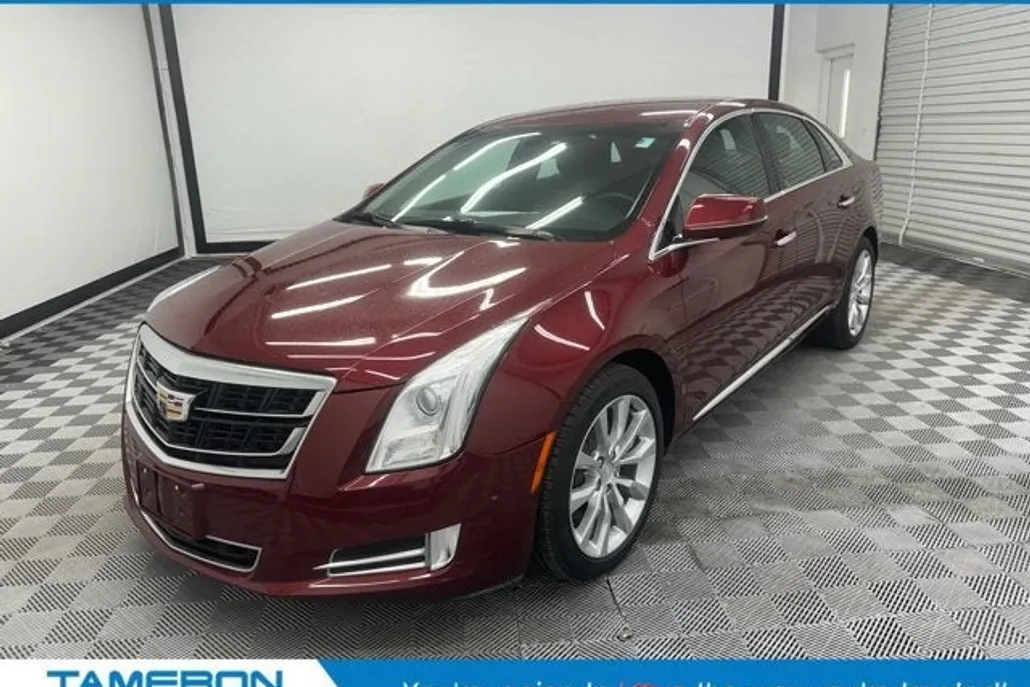 2017 Cadillac XTS Luxury photo 1