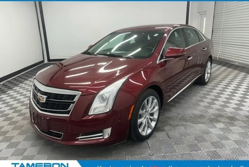 2017 Cadillac XTS Luxury photo 1