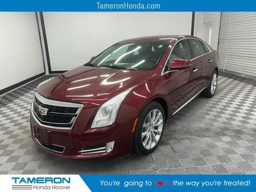 2017 Cadillac XTS Luxury photo 1