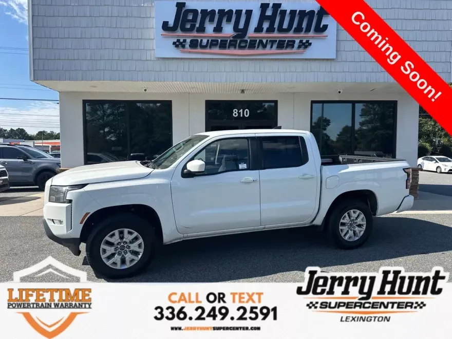 2024 Nissan Frontier SV photo 1