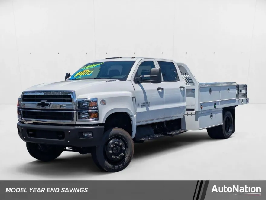 2024 Chevrolet Silverado 5500HD Work Truck photo 1