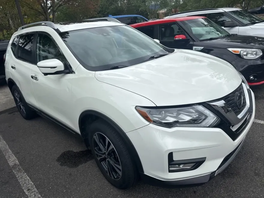 2018 Nissan Rogue SL photo 1