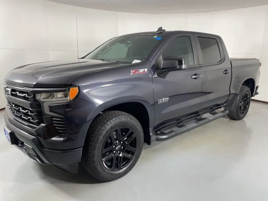 2023 Chevrolet Silverado 1500 RST photo 1