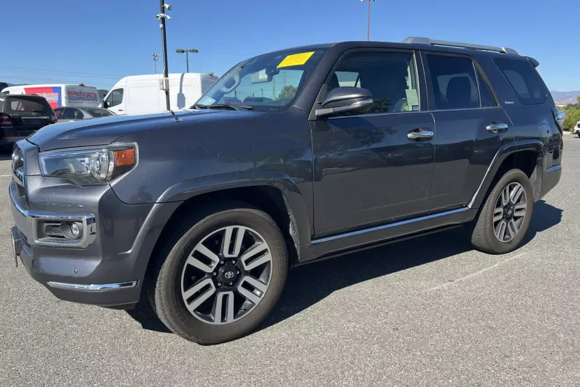 2023 Toyota 4Runner Limited photo 1