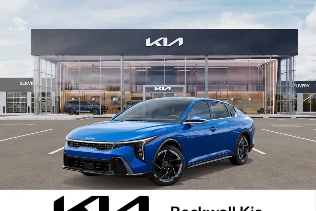 2025 Kia K4 GT-Line photo 1