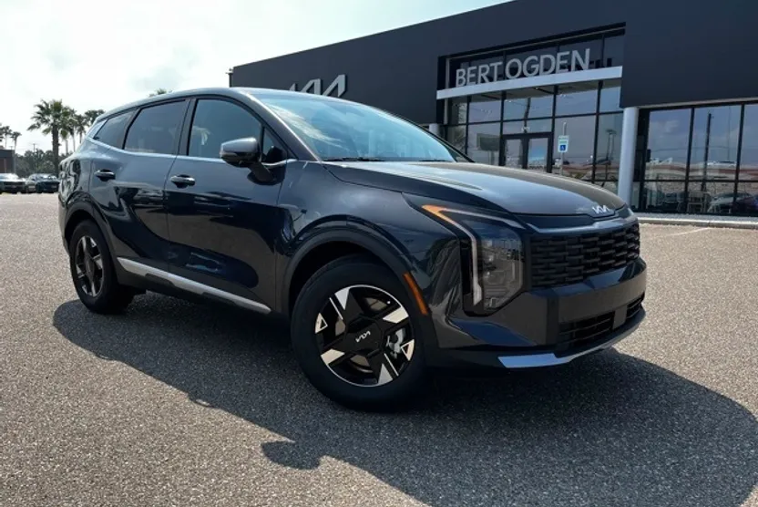 2026 Kia Sportage LX photo 1