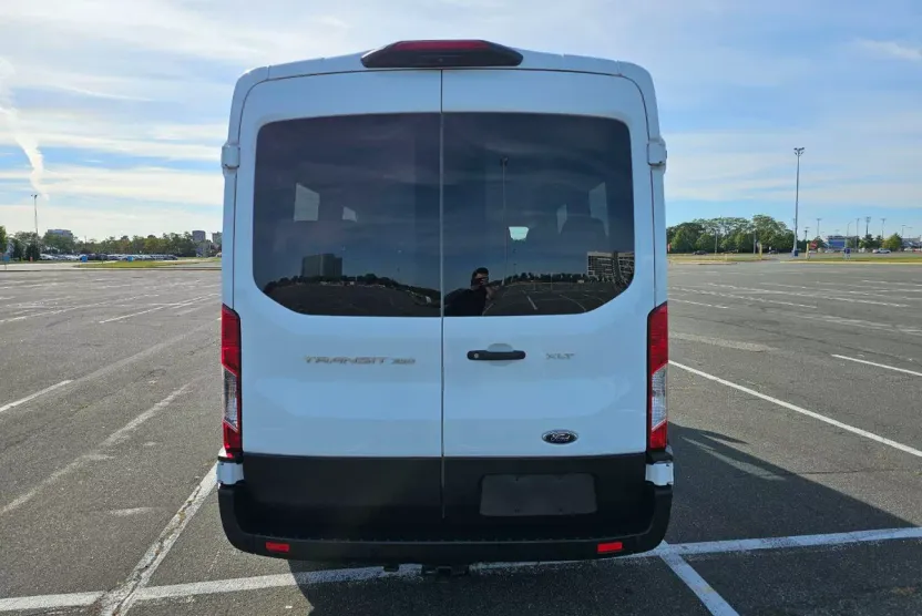 2021 Ford Transit XLT photo 1