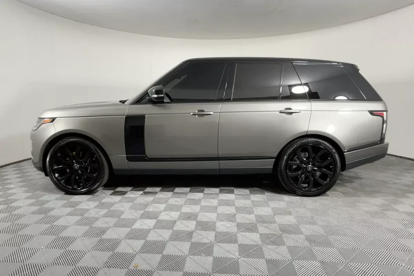 2020 Land Rover Range Rover HSE photo 1