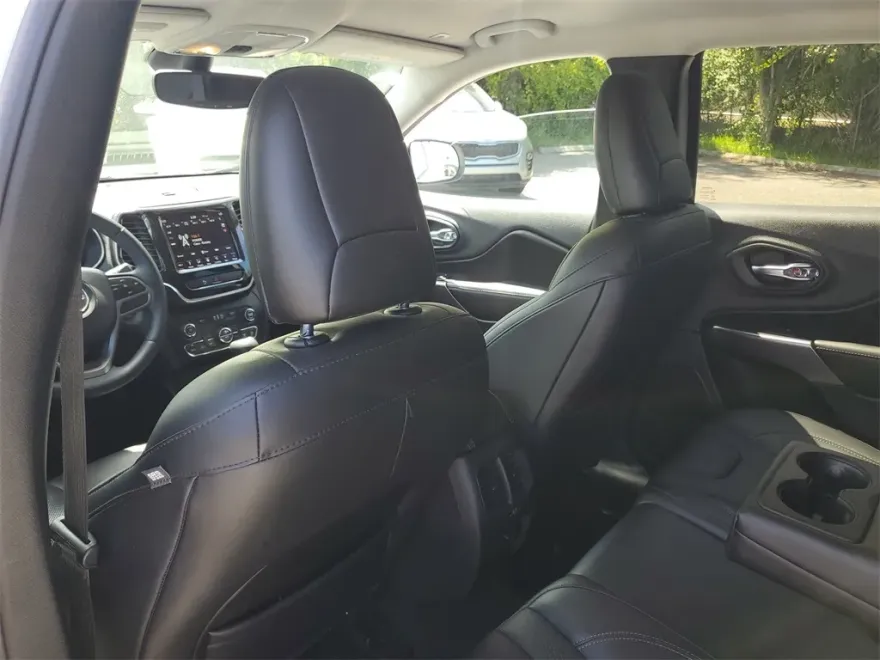 2019 Jeep Cherokee Limited photo 1