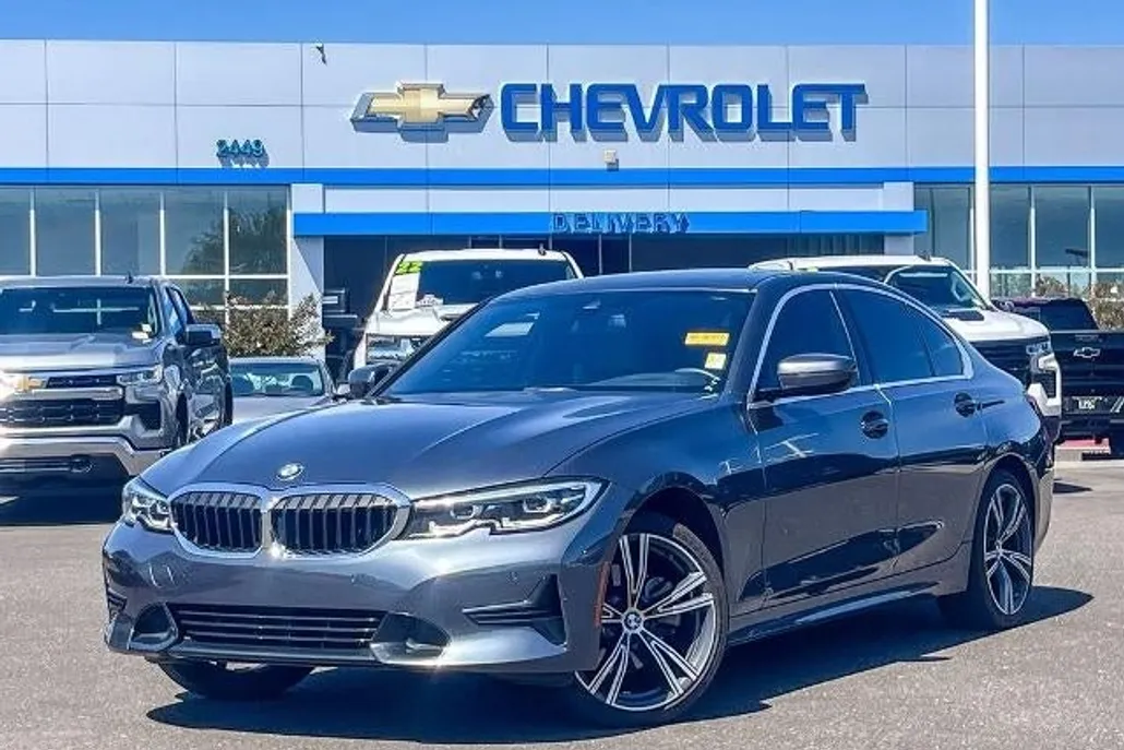 2022 Bmw 330i photo 1