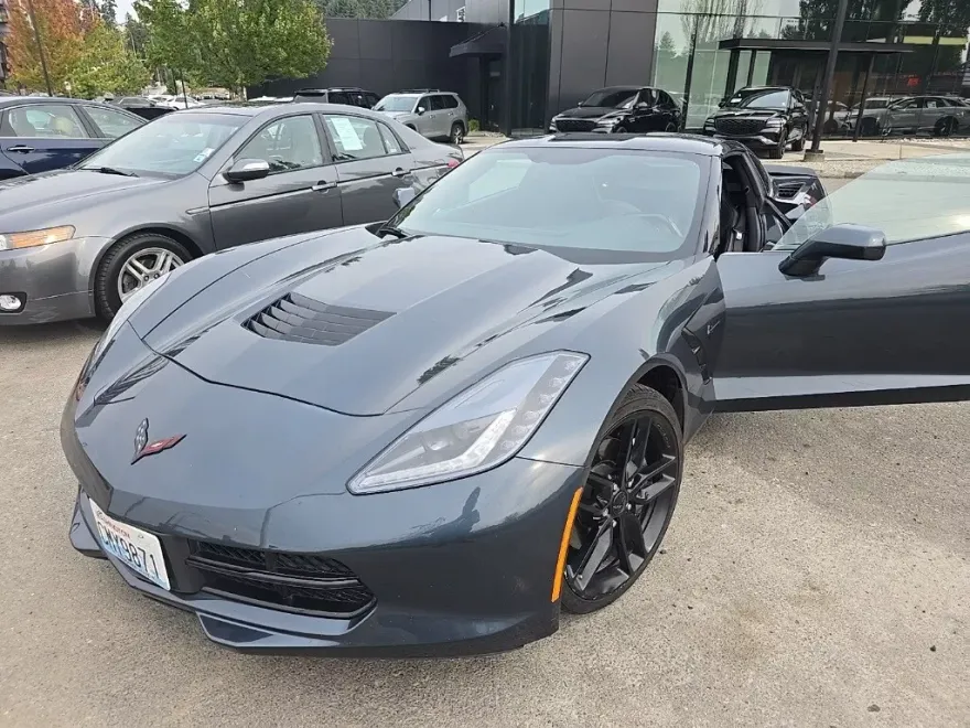 2019 Chevrolet Corvette Stingray Coupe 1LT photo 1