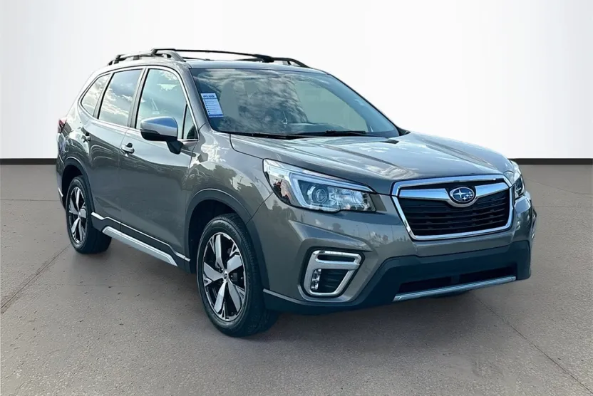 2020 Subaru Forester Touring photo 1
