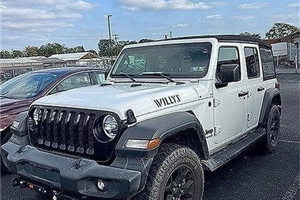 2020 Jeep Wrangler Unlimited Willys photo 1