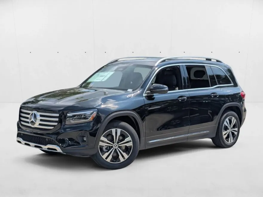 2026 Mercedes Benz GLB 250 photo 1