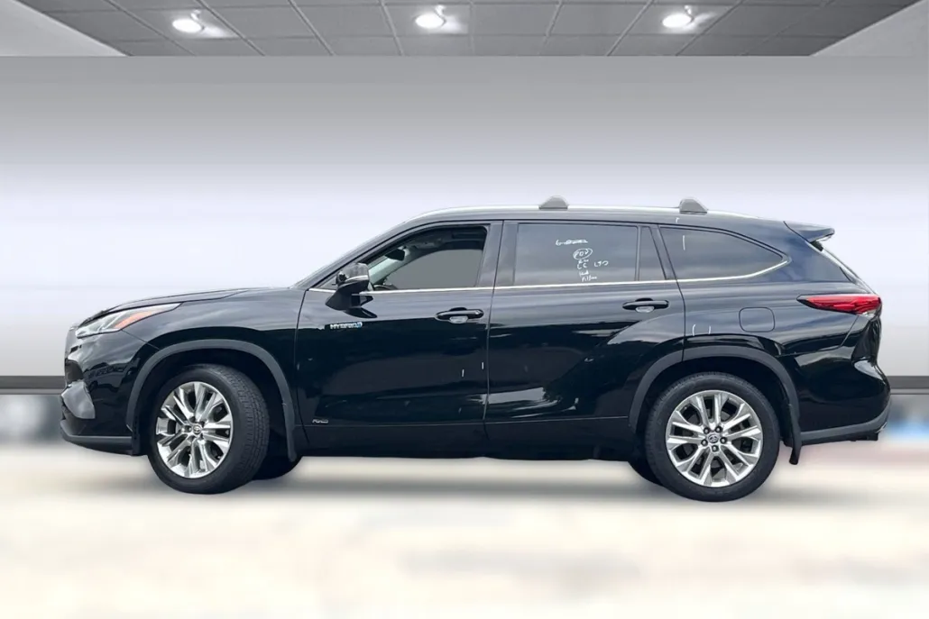 2021 Toyota Highlander Hybrid Limited photo 1
