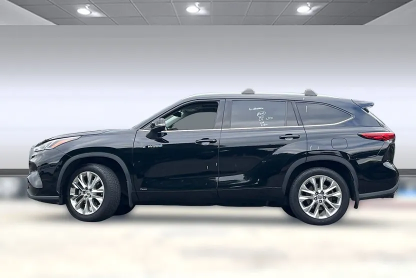 2021 Toyota Highlander Hybrid Limited photo 1