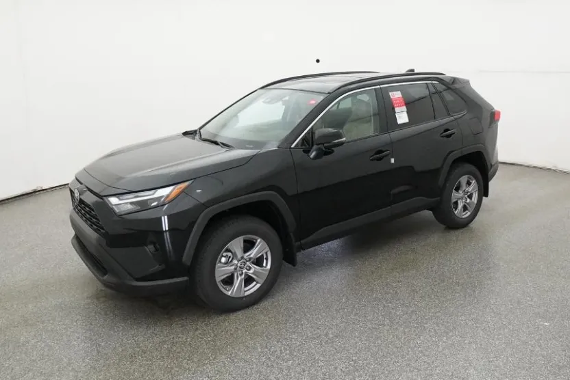 2025 Toyota RAV4 XLE photo 1