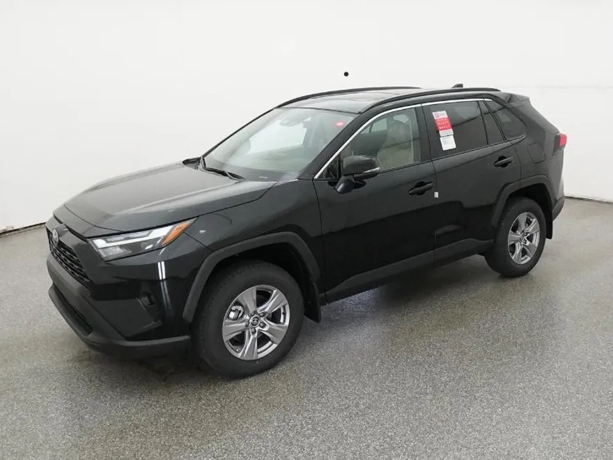 2025 Toyota RAV4 XLE photo 1